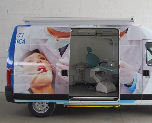 Transformação Fiat Ducato para Furgão de Consultório Odontológico Móvel full