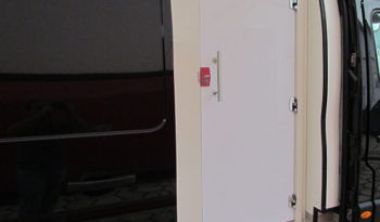 Transformação Renault Master para Furgão de Atendimento Clínico de Saúde full