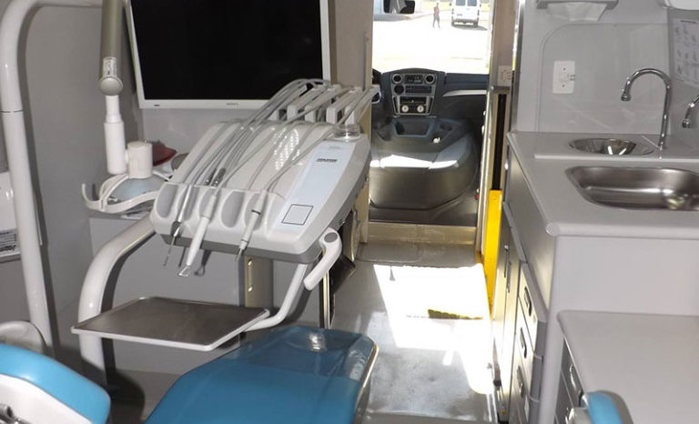 Transformação Volare W8 para Microônibus de Consultório Odontológico full