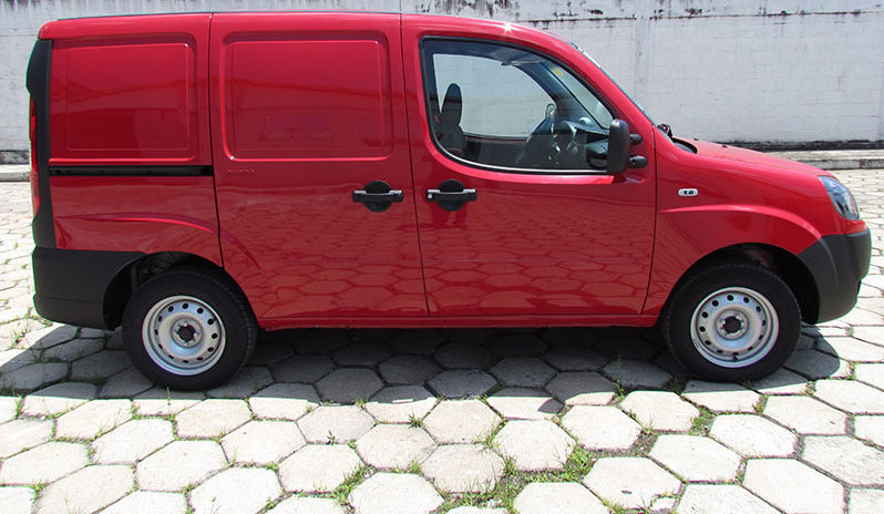 Transformação Fiat Dobló para Furgão de Transporte de Animais full