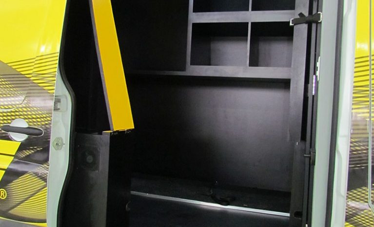 Transformação Mercedes Benz Sprinter para Furgão de Testes de Amortecedores full
