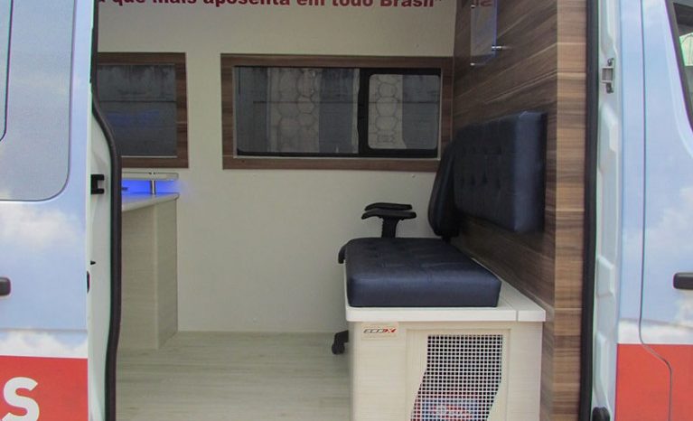 Transformação Renault Master para Furgão Atendimento full