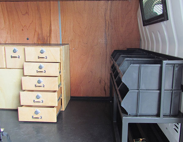 Transformação Renault Master para Furgão de Oficina Volante full