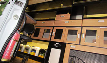 Transformação Mercedes Benz Sprinter para Furgão de Show Room full