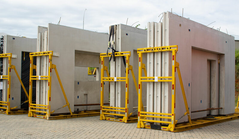 Semirreboque para transporte de peças pré-fabricadas (concreto) full